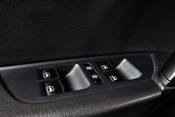 Volkswagen Touareg II с пробегом 2011 года, цена 1 799 000 рублей, 228700 км, внедорожник, Автокод Объявления