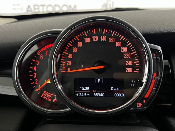 Mini Hatch III (F55/F56) Рестайлинг с пробегом 2019 года, цена 1 749 900 рублей, 68940 км, хэтчбек, Автокод Объявления