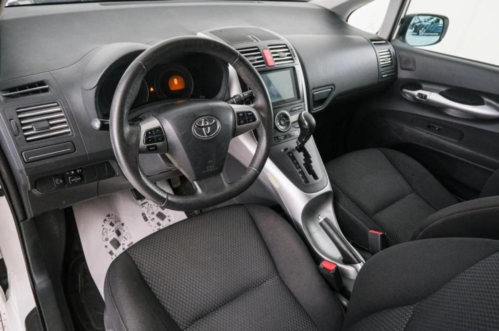 Toyota Auris I Рестайлинг Красноярск  - изображение 9