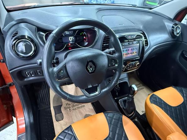 Renault Kaptur I с пробегом 2017 года, цена 1 546 000 рублей, 144902 км, внедорожник, Автокод Объявления