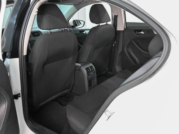 Volkswagen Jetta VI Рестайлинг с пробегом 2016 года, цена 1 549 000 рублей, 137156 км, седан, Автокод Объявления