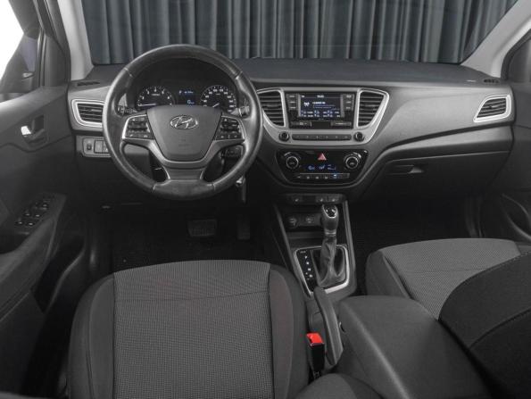 Hyundai Solaris II с пробегом 2020 года, цена 1 719 000 рублей, 69541 км, седан, Автокод Объявления