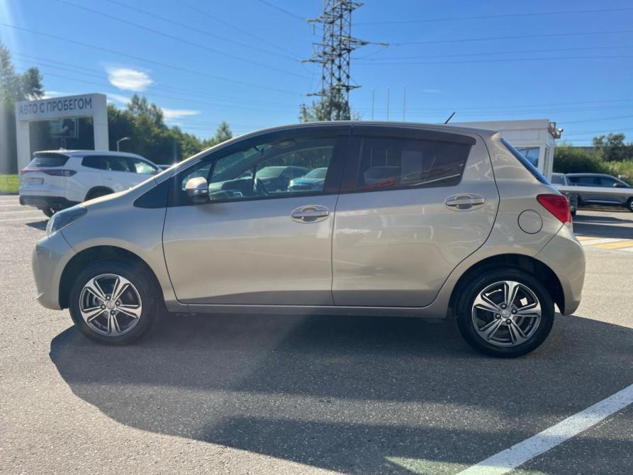 Toyota Vitz III (XP130) Рестайлинг Томск  - изображение 5