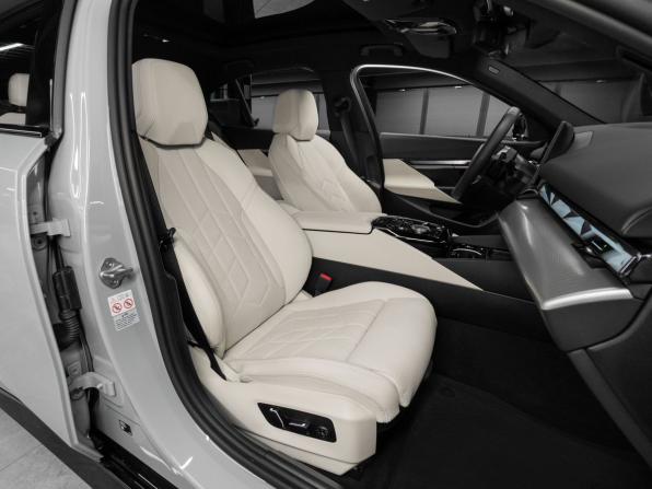 BMW 5 серии VIII (G60/G61/G68) с пробегом 2024 года, цена 7 000 000 рублей, 15377 км, седан, Автокод Объявления