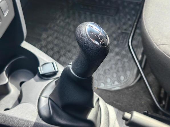Renault Sandero II Рестайлинг с пробегом 2019 года, цена 1 100 000 рублей, 72000 км, хэтчбек, Автокод Объявления