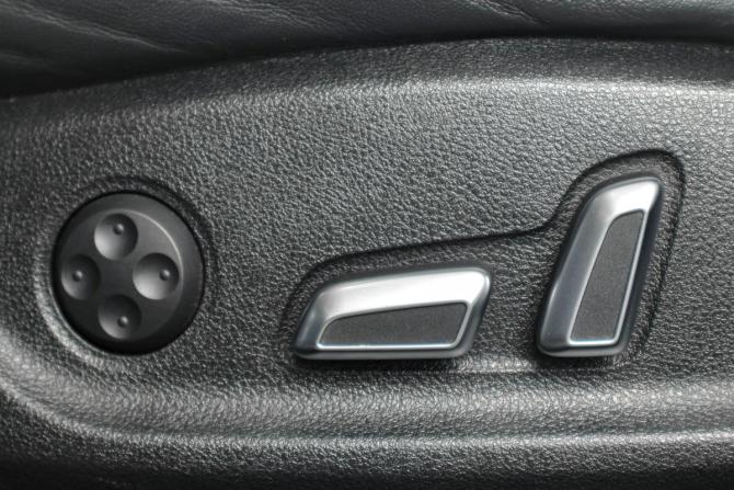 Audi A6 IV (C7) Рестайлинг с пробегом 2015 года, цена 2 459 000 рублей, 129896 км, седан, Автокод Объявления