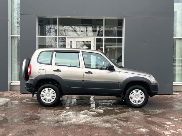 Chevrolet Niva I Рестайлинг с пробегом 2019 года, цена 719 000 рублей, 115000 км, внедорожник, Автокод Объявления