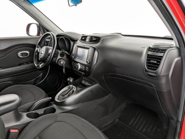 Kia Soul II Рестайлинг с пробегом 2019 года, цена 1 695 000 рублей, 123973 км, хэтчбек, Автокод Объявления