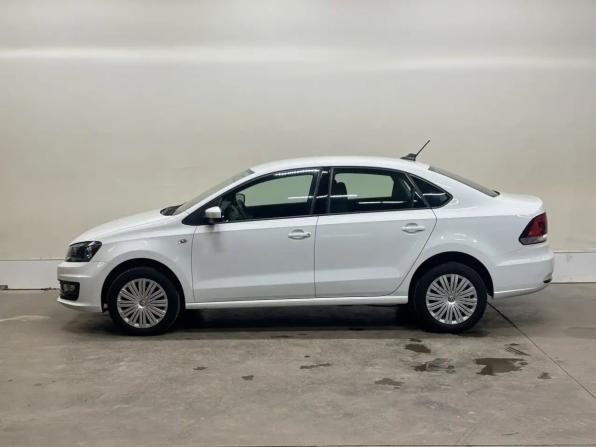 Volkswagen Polo V Рестайлинг с пробегом 2019 года, цена 1 299 000 рублей, 45600 км, седан, Автокод Объявления
