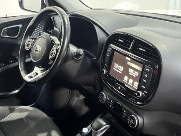 Kia Soul III с пробегом 2021 года, цена 1 895 000 рублей, 65515 км, хэтчбек, Автокод Объявления