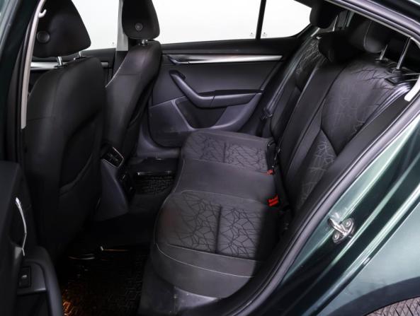 Skoda Octavia III (A7) Рестайлинг с пробегом 2020 года, цена 1 785 000 рублей, 174427 км, лифтбек, Автокод Объявления