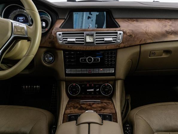 Mercedes-Benz CLS II (C218) с пробегом 2013 года, цена 1 749 000 рублей, 265007 км, седан, Автокод Объявления