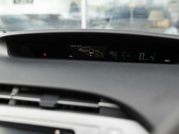 Toyota Prius III Рестайлинг (XW30) с пробегом 2013 года, цена 990 000 рублей, 224539 км, лифтбек, Автокод Объявления