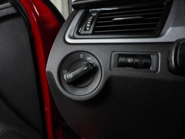 Skoda Rapid I Рестайлинг с пробегом 2017 года, цена 1 098 000 рублей, 150911 км, лифтбек, Автокод Объявления