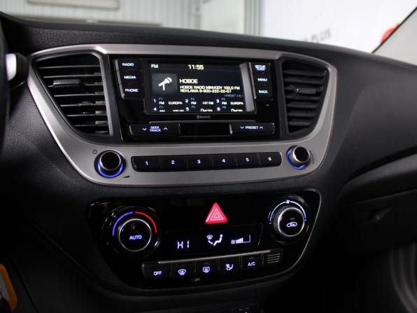 Hyundai Solaris II с пробегом 2019 года, цена 1 190 000 рублей, 192500 км, седан, Автокод Объявления