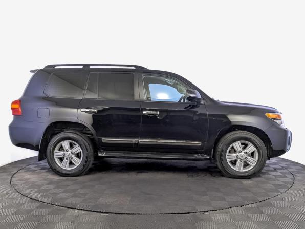 Toyota Land Cruiser 200 Series Рестайлинг 1 с пробегом 2015 года, цена 4 500 000 рублей, 202184 км, внедорожник, Автокод Объявления