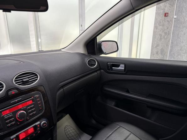 Ford Focus II с пробегом 2008 года, цена 519 000 рублей, 301130 км, седан, Автокод Объявления