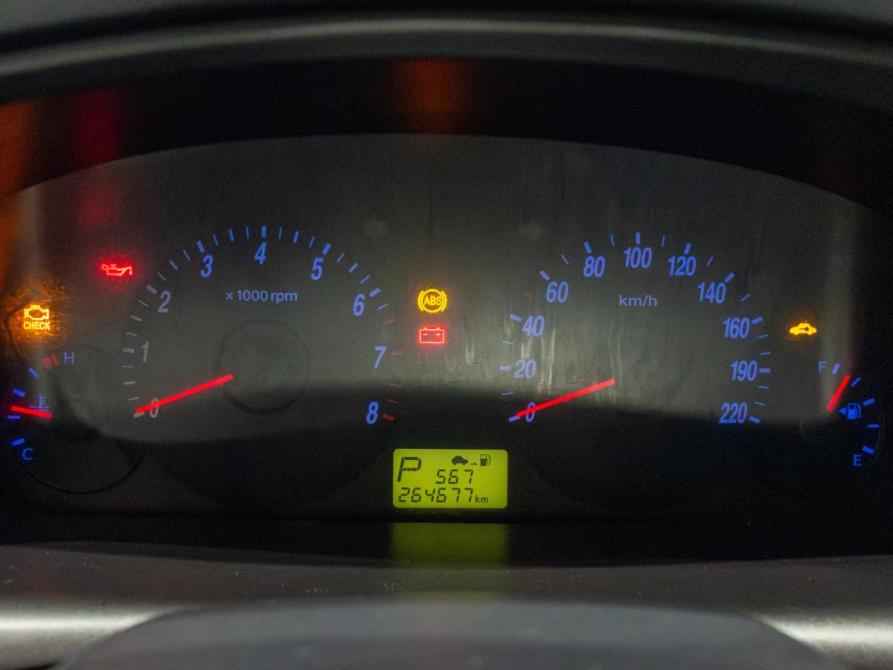 Hyundai Elantra III (XD2) Рестайлинг Екатеринбург  - изображение 17
