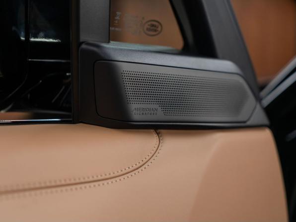 Land Rover Range Rover V с пробегом 2023 года, цена 29 000 000 рублей, 23 км, внедорожник, Автокод Объявления