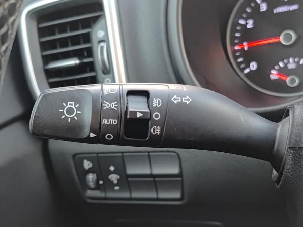 Kia Sportage IV Рестайлинг с пробегом 2019 года, цена 2 415 000 рублей, 85000 км, внедорожник, Автокод Объявления