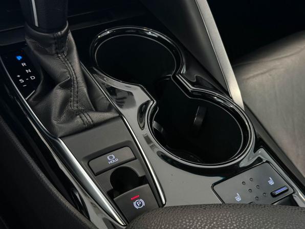 Toyota Camry VIII (XV70) с пробегом 2019 года, цена 2 417 000 рублей, 115678 км, седан, Автокод Объявления