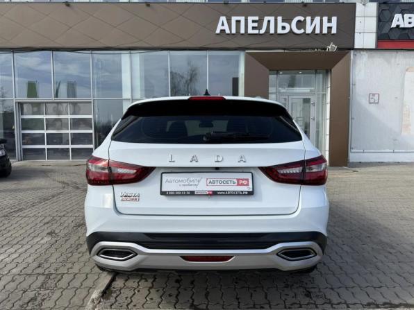 Lada (ВАЗ) Vesta I Рестайлинг (NG) с пробегом 2024 года, цена 1 571 383 рубля, 26844 км, универсал, Автокод Объявления