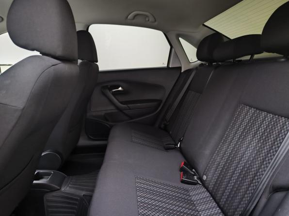 Volkswagen Polo V Рестайлинг с пробегом 2020 года, цена 1 260 000 рублей, 131900 км, седан, Автокод Объявления