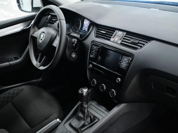 Skoda Octavia III (A7) Рестайлинг с пробегом 2020 года, цена 1 809 000 рублей, 93721 км, лифтбек, Автокод Объявления