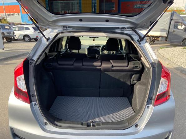 Honda Fit III Рестайлинг с пробегом 2019 года, цена 1 450 000 рублей, 76285 км, хэтчбек, Автокод Объявления