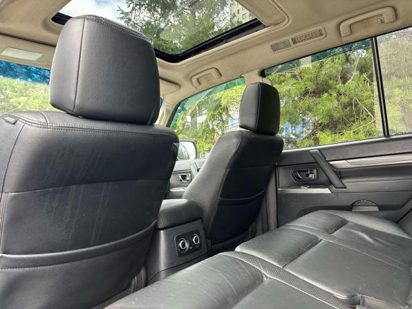 Mitsubishi Pajero IV Рестайлинг 1 с пробегом 2012 года, цена 1 830 000 рублей, 323295 км, внедорожник, Автокод Объявления