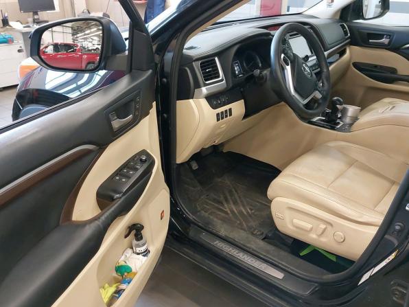 Toyota Highlander III (XU50) с пробегом 2014 года, цена 2 370 000 рублей, 255000 км, внедорожник, Автокод Объявления