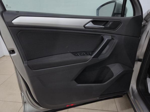 Volkswagen Tiguan II с пробегом 2019 года, цена 2 090 000 рублей, 180134 км, внедорожник, Автокод Объявления