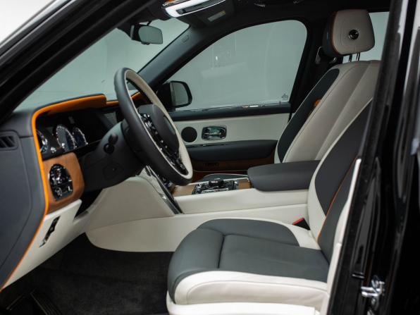 Rolls-Royce Cullinan I с пробегом 2023 года, цена 39 900 000 рублей, 5516 км, внедорожник, Автокод Объявления