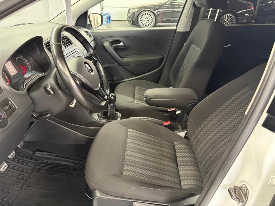 Volkswagen Polo V Рестайлинг Краснодар  - изображение 12