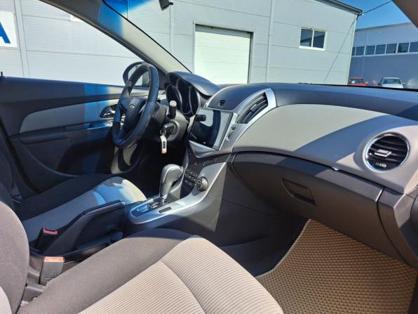 Chevrolet Cruze I Рестайлинг с пробегом 2013 года, цена 740 000 рублей, 129000 км, хэтчбек, Автокод Объявления