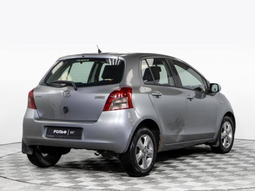 Toyota Yaris II Москва  - изображение 4
