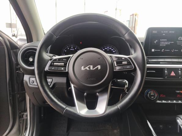 Kia Cerato IV Рестайлинг с пробегом 2023 года, цена 2 349 000 рублей, 26647 км, седан, Автокод Объявления