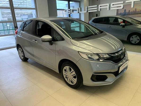 Honda Fit III Рестайлинг с пробегом 2018 года, цена 1 070 000 рублей, 84818 км, хэтчбек, Автокод Объявления