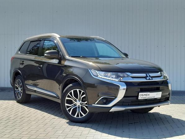 Mitsubishi Outlander III Рестайлинг 3 с пробегом 2018 года, цена 1 849 000 рублей, 208000 км, внедорожник, Автокод Объявления