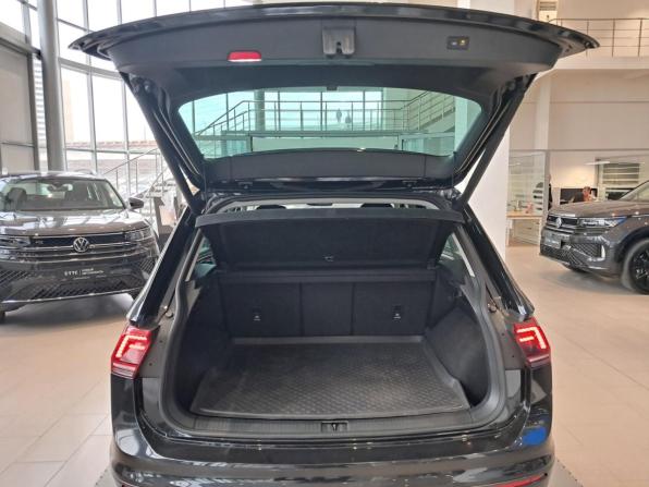 Volkswagen Tiguan II с пробегом 2018 года, цена 2 533 000 рублей, 136436 км, внедорожник, Автокод Объявления