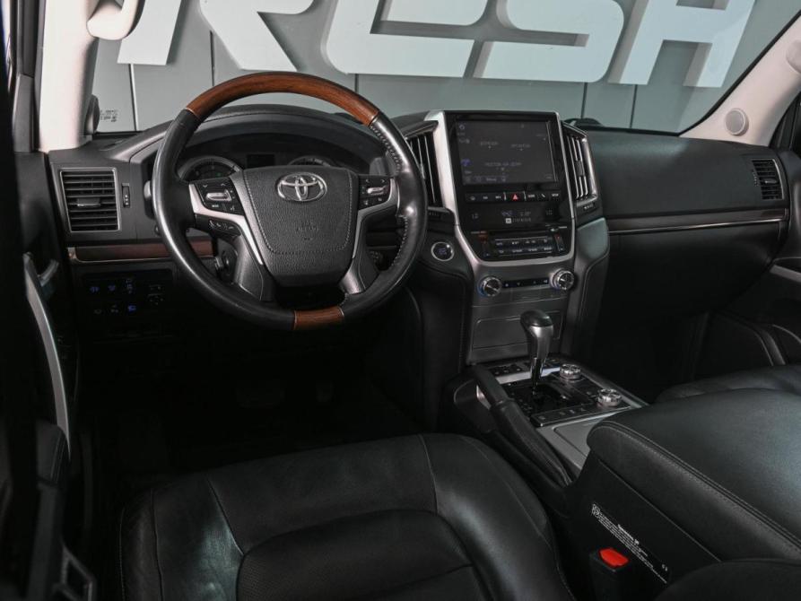 Toyota Land Cruiser 200 Series Рестайлинг 2 Ростов-на-Дону  - изображение 6