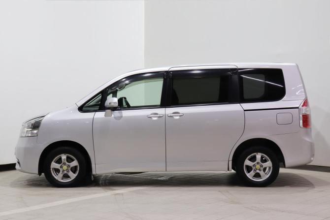 Toyota Noah II (R70) с пробегом 2007 года, цена 1 085 000 рублей, 336428 км, минивэн, Автокод Объявления