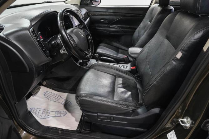 Mitsubishi Outlander III Рестайлинг 2 с пробегом 2015 года, цена 2 049 000 рублей, 166420 км, внедорожник, Автокод Объявления
