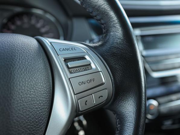 Nissan Qashqai II с пробегом 2018 года, цена 1 799 000 рублей, 131670 км, внедорожник, Автокод Объявления