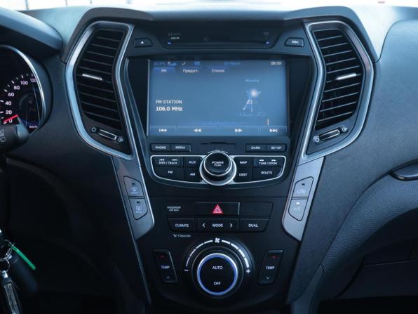 Hyundai Santa Fe III с пробегом 2012 года, цена 1 655 000 рублей, 140089 км, внедорожник, Автокод Объявления