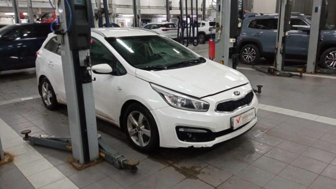 Kia Ceed II с пробегом 2015 года, цена 1 099 000 рублей, 170546 км, хэтчбек, Автокод Объявления