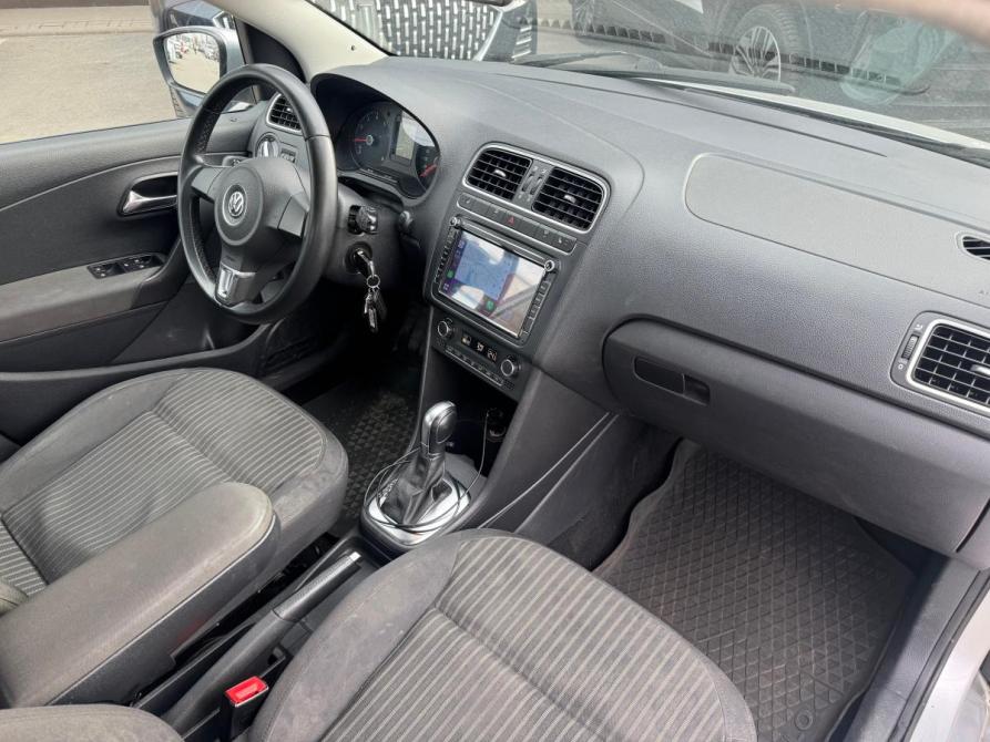 Volkswagen Polo V Санкт-Петербург  - изображение 9