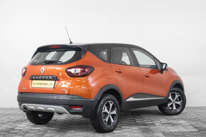 Renault Kaptur I с пробегом 2017 года, цена 1 299 000 рублей, 157670 км, внедорожник, Автокод Объявления