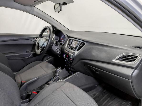 Hyundai Solaris II Рестайлинг с пробегом 2021 года, цена 899 000 рублей, 161523 км, седан, Автокод Объявления