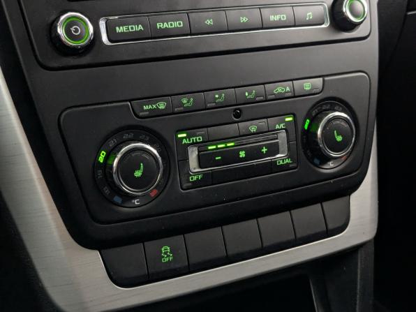 Skoda Yeti I Рестайлинг с пробегом 2015 года, цена 1 299 000 рублей, 112874 км, внедорожник, Автокод Объявления